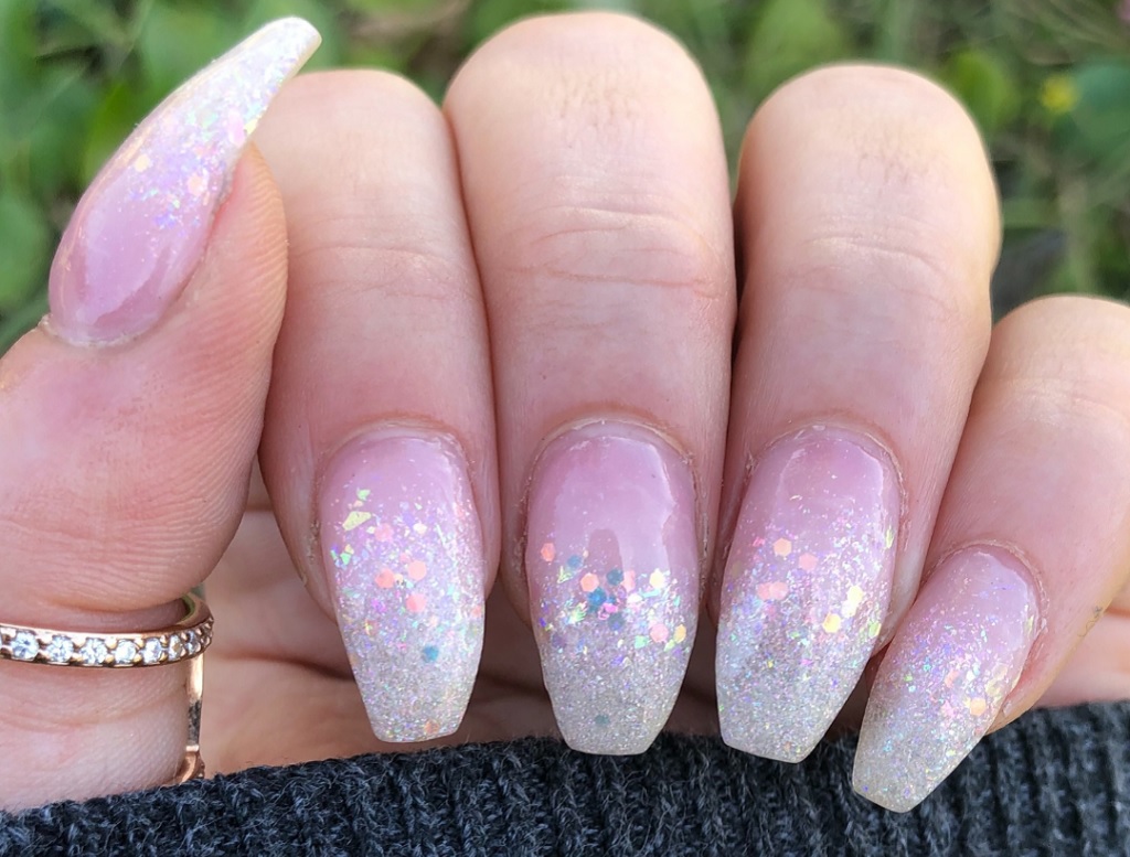 Magical Glitter Dip Nails
